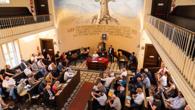 Il parlamento che governa la chiesa